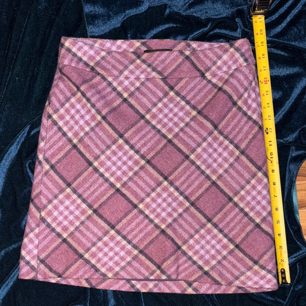 Talbots Petites Wool Blend Plaid Mini Skirt
6P Mauve Pink Preppy Dark Academia
